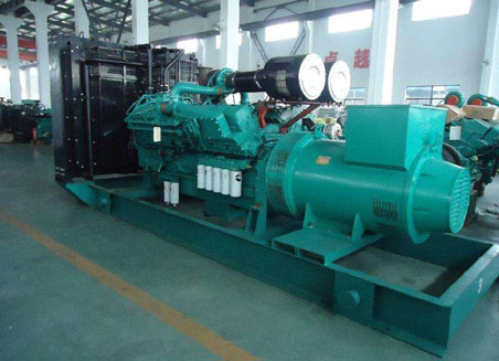 兴隆华侨农场800kw康明斯柴油发电机组图片 兴隆华侨农场800kw康明斯柴油发电机组图片